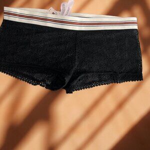 Victoria' s Secret NWT Stripe All Over Lace Boyshort Panty Underwear S/P